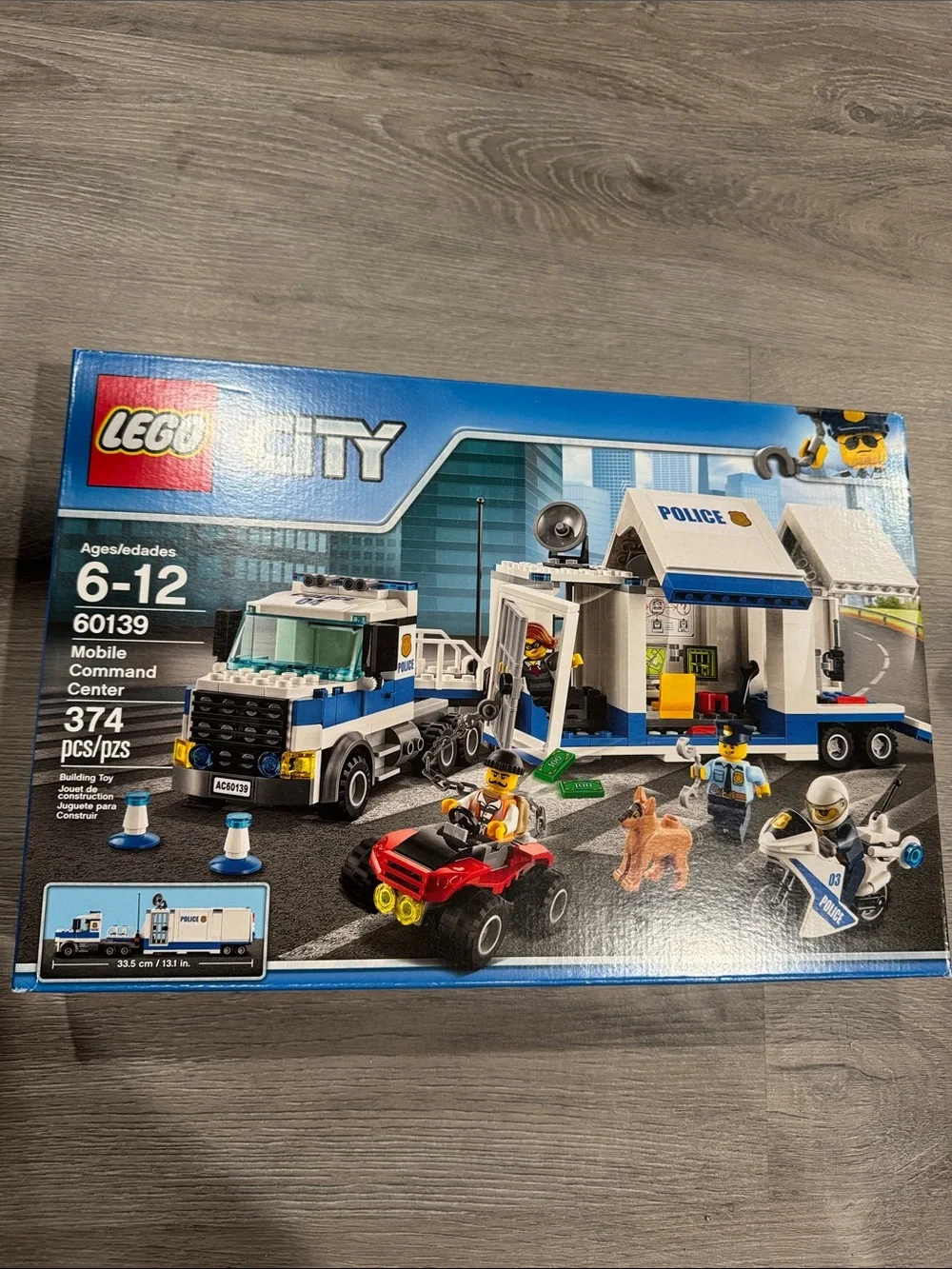 LEGO City Mobile Command Center 60139